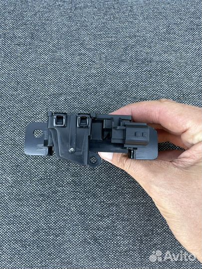 Замок багажника renault logan 2