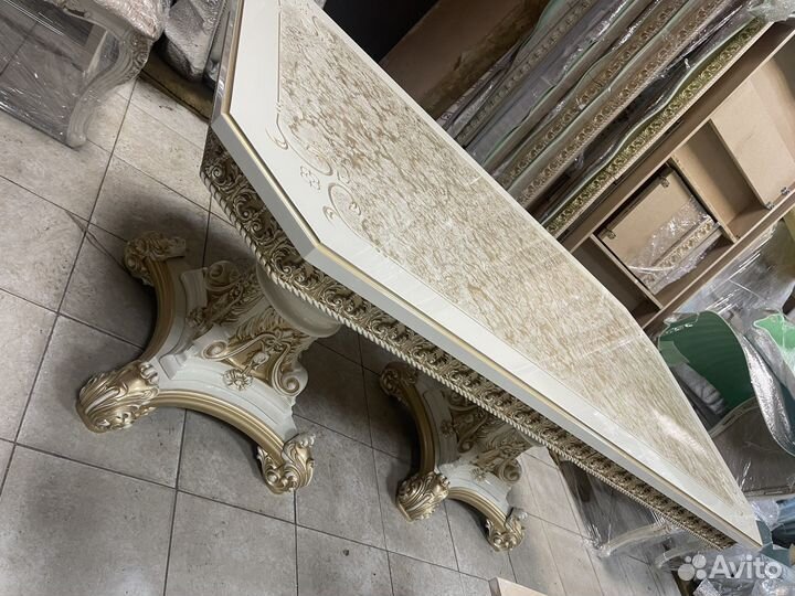 Стол большой