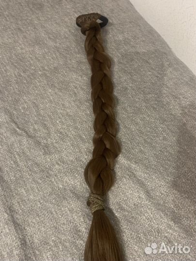 Волосы на заколках