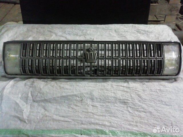 Решетка радиатора передняя Toyota Crown