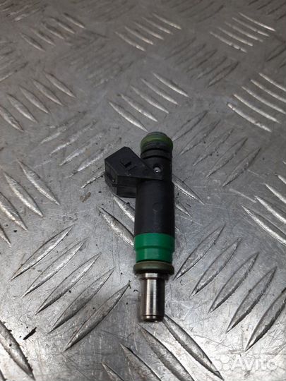 Форсунка Ford Focus хэтчбэк 1.6 shda 2006