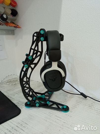 Стойка для игровой гарнитуры