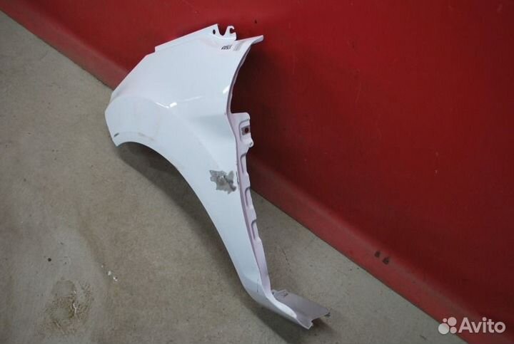 Крыло переднее левое Ford Fiesta