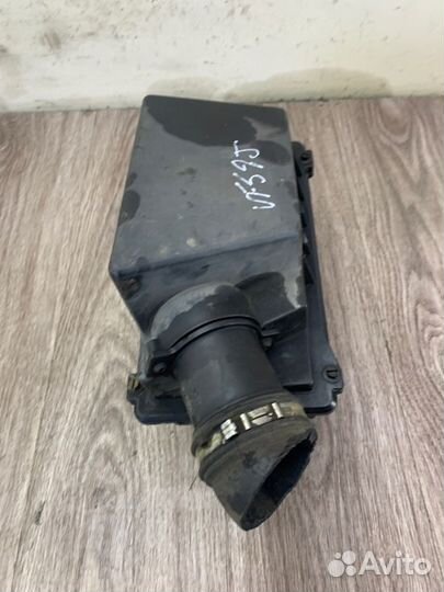 Корпус воздушного фильтра Ford Focus 1 fyda