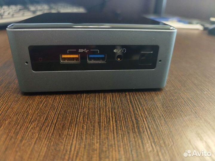 Неттоп мини пк Intel NUC7JY