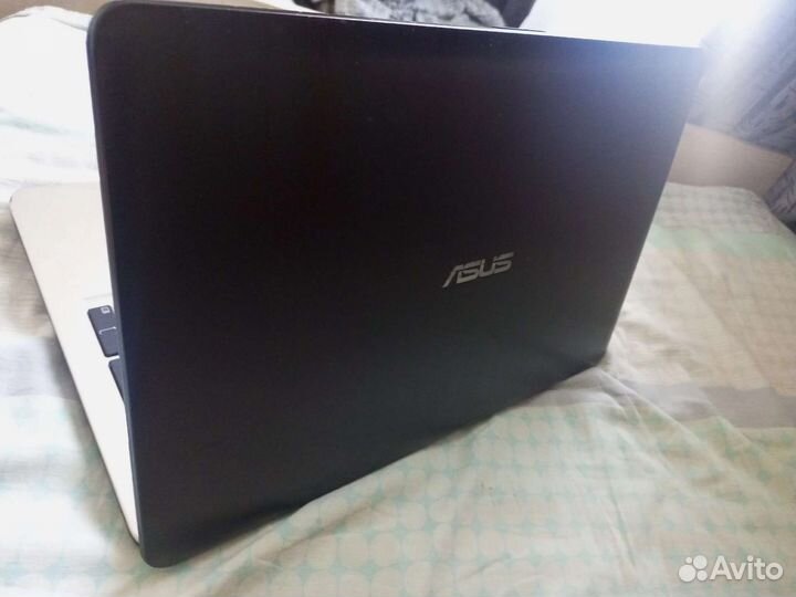 Ноутбук asus