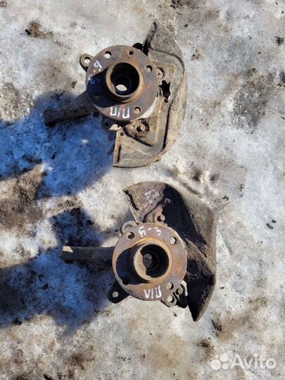 Поворотный кулак Фольксваген пассат б3