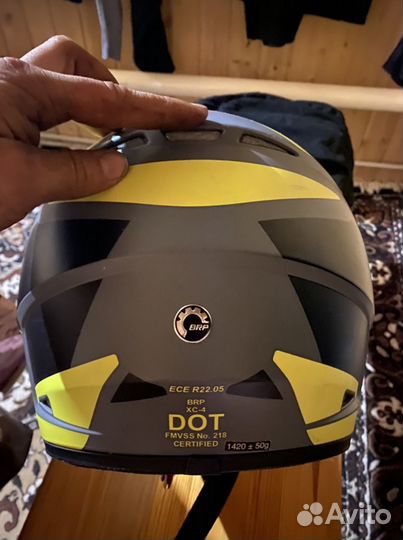 Продам шлем ski-doo