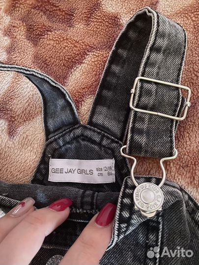 Джинсовый комбинезон для девочки