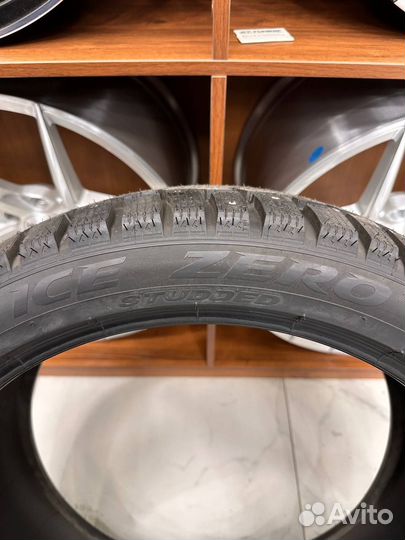 Pirelli Ice Zero 295/35 R21 107H