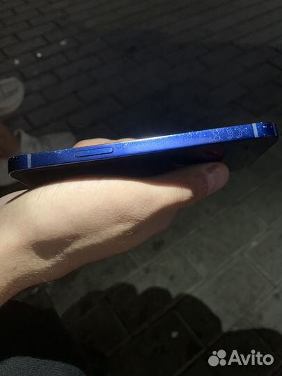 Телефон iPhone 12 mini на 64гб