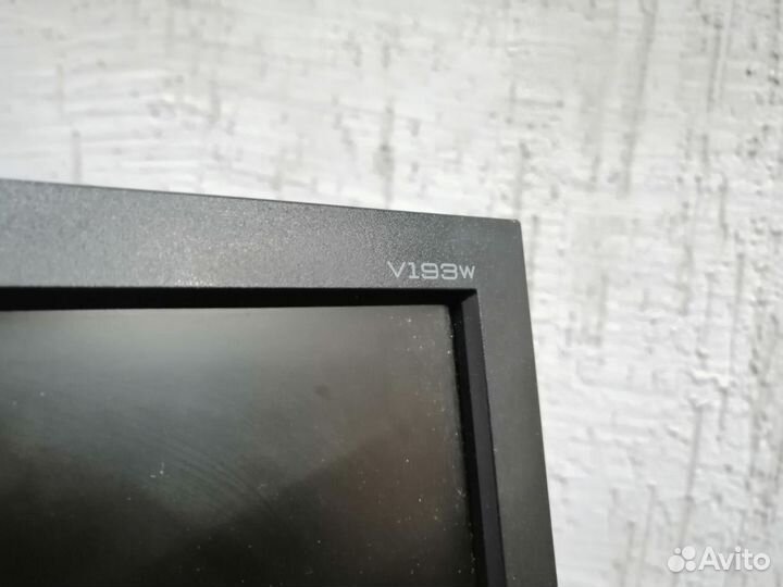 Монитор Acer v193w 19