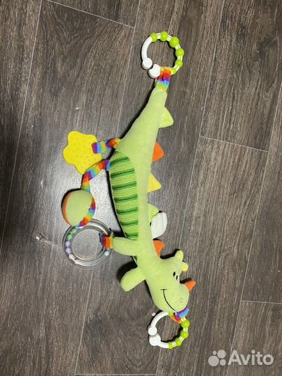 Игрушка в кроватку