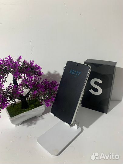 Samsung Galaxy S22, 8/128 ГБ