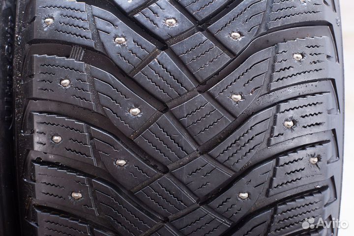 Goodyear UltraGrip Arctic 2 SUV 235/55 R19 105T