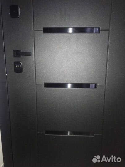 Дверь входная металлическая