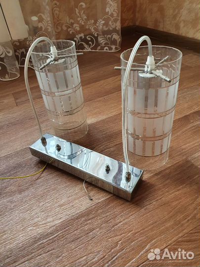 Продам люстру