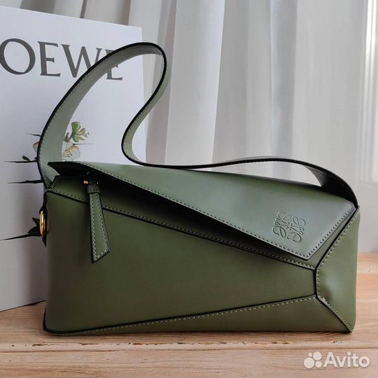 Женская сумка багет Loewe натуральная кожа люкс