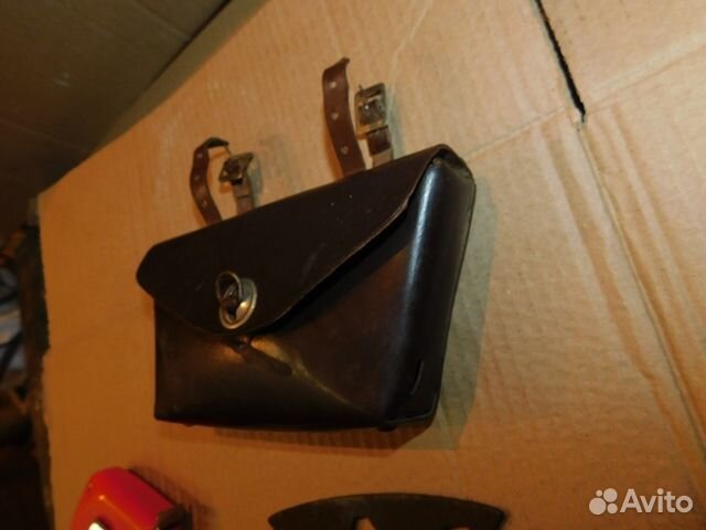 Подсумок и семейный ключ от старинного советского