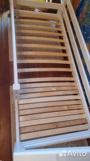 Продам кровать домик с ортопедическим матрасом