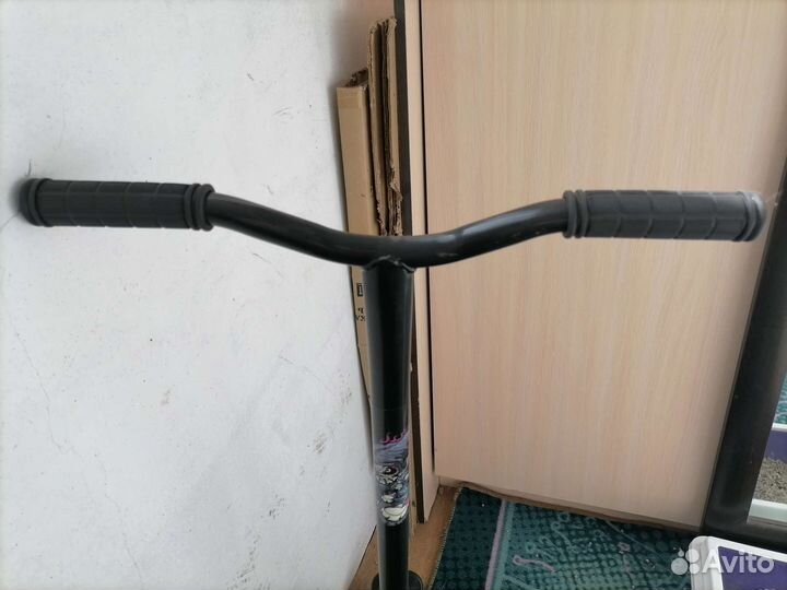 Трюковой самокат - снегокат (лыжи+колеса)