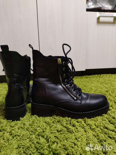 Ботинки женские 39 размер черные