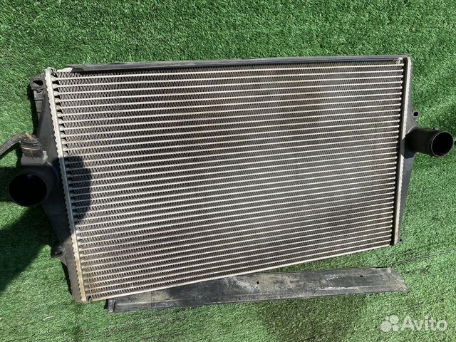 Радиатор интеркулера Volvo S60 RS 8683169