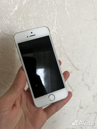 Телефон iPhone 5s