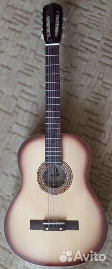 Акустическая гитара