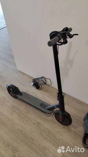 Электросамокат Xiaomi Mi Electric Scooter 1S
