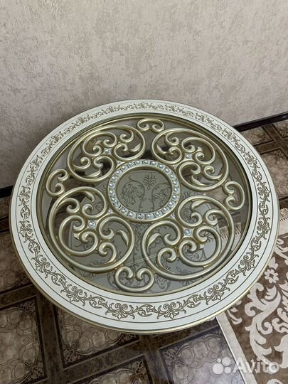 Журнальный столик