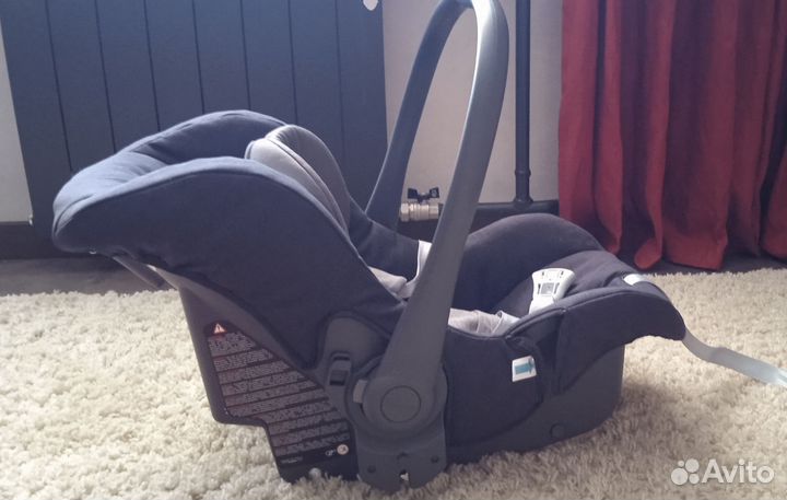 Автокресло Inglesina Huggy Multifix (0-13 кг)