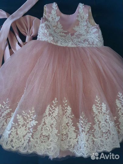 Нарядное платье для девочки