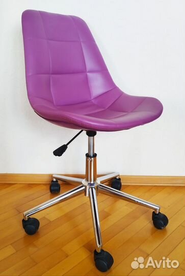 Офисное кресло