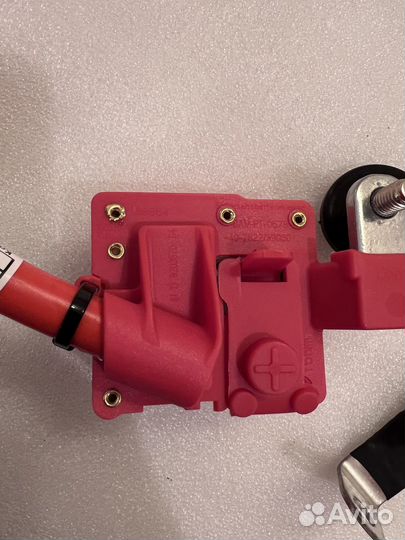 Плюсовой провод клемма аккумулятора BMW X3 F25