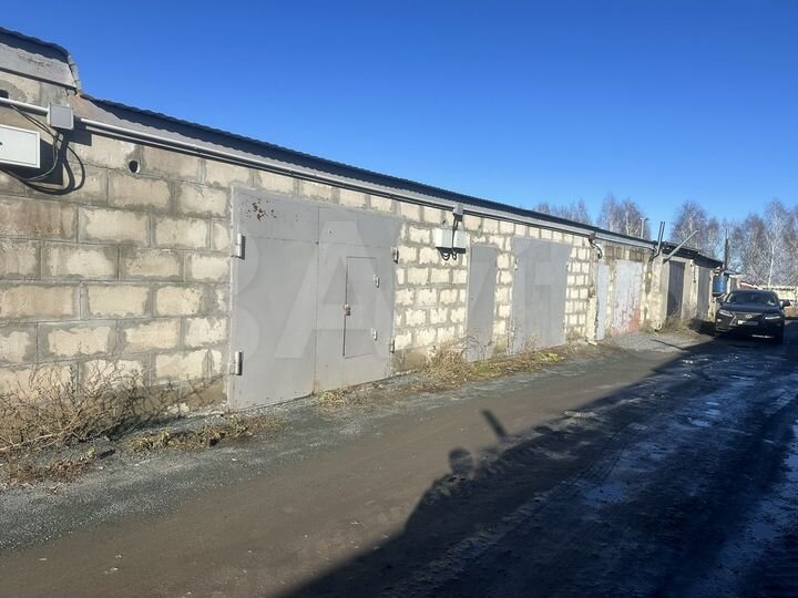 Гараж, > 30 м²