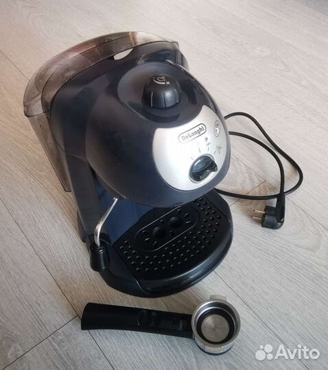 Кофеварка delonghi