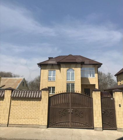 Коттедж 274 м² на участке 8 сот.