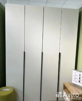 Шкаф распашной четырехдверный Белый на 1600