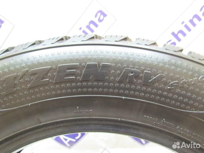 Kumho I'Zen RV Stud KC16 225/60 R17 93Q