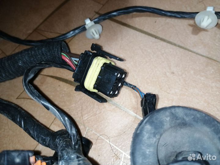 Коса передней левой двери опель Астра аш