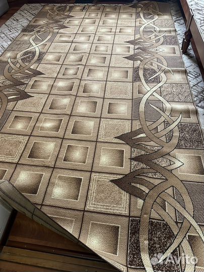 Ковер шерстяной