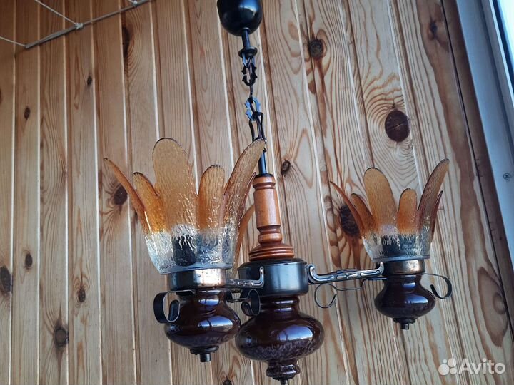 Люстры 3-х и 5-и рожковые,плафоны