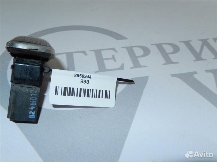 Поворотник левый volvo XC90 2003-2006