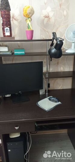 Компьютерный стол