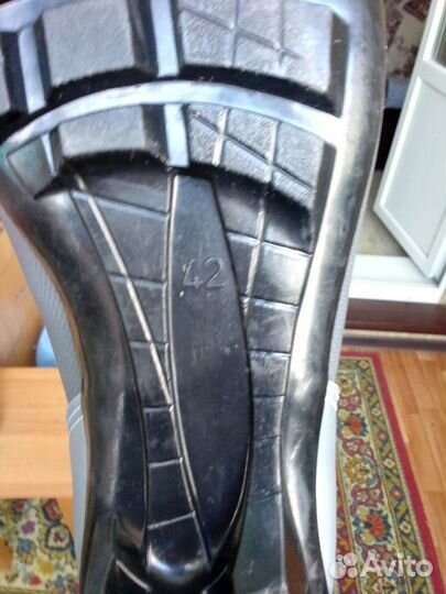 Лыжные ботинки larsen 42р-р NNN