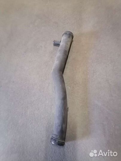 VAG 03C121065D Патрубок охлаждения CFN cfna