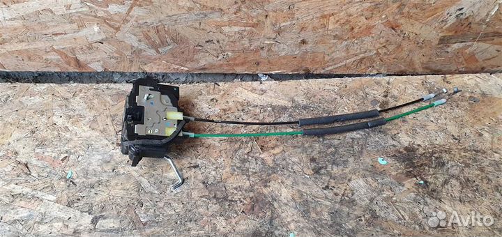 Замок двери задней правой Hyundai i20 2008-2014