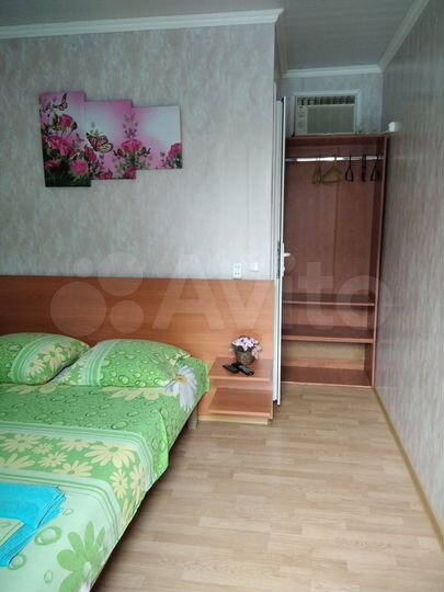 Комната 12 м² в > 9-к., 1/2 эт.