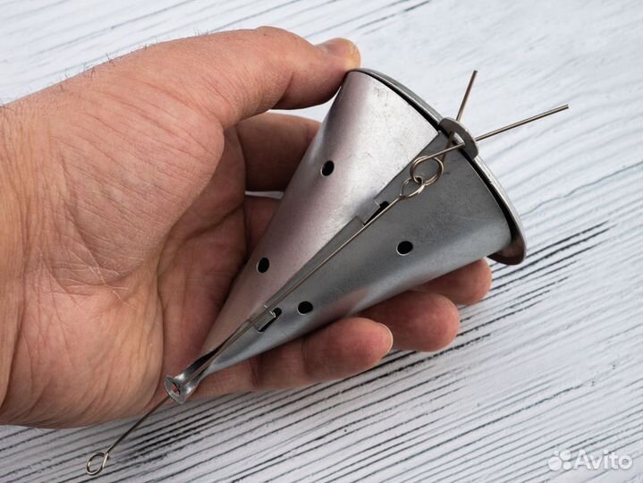 Кормушка для зимней рыбалки